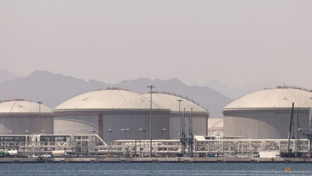 Oil slips 5% on hopes for US-Iran deal