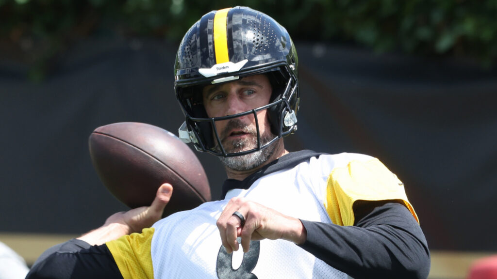 Aaron Rodgers, Steelers get disrespected in unique NFL ranking