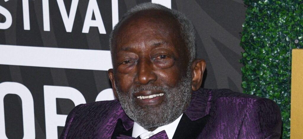 Garrett Morris Responds To Viral Photo With Humor