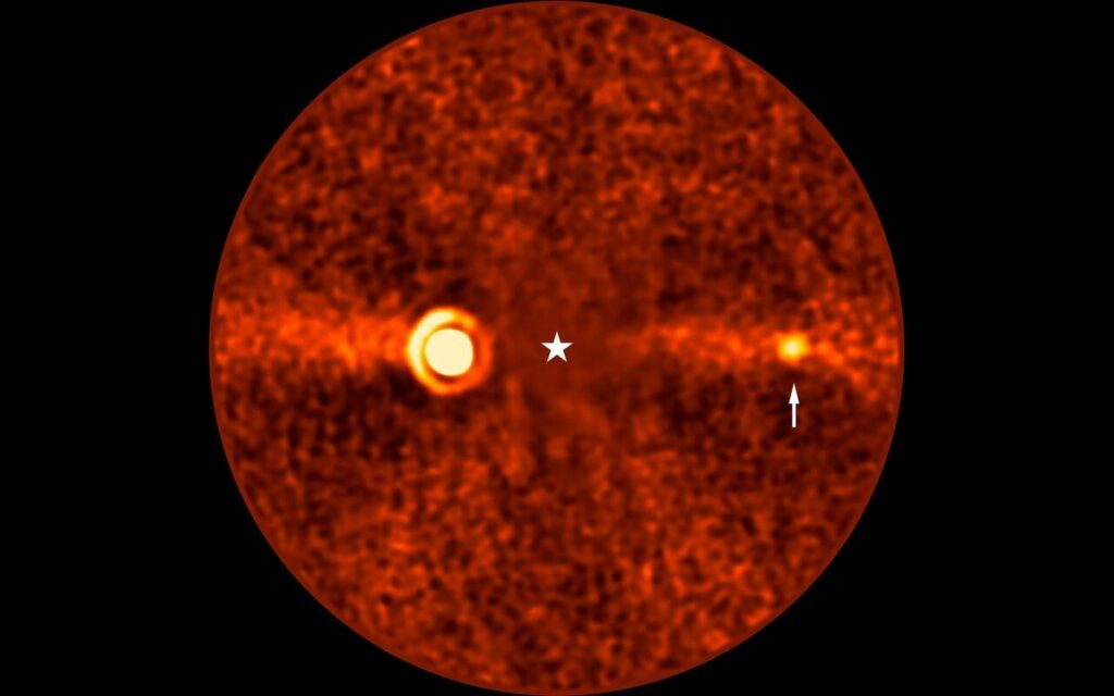 Astronomers just accidentally spotted the faintest exoplanet ever seen from Earth