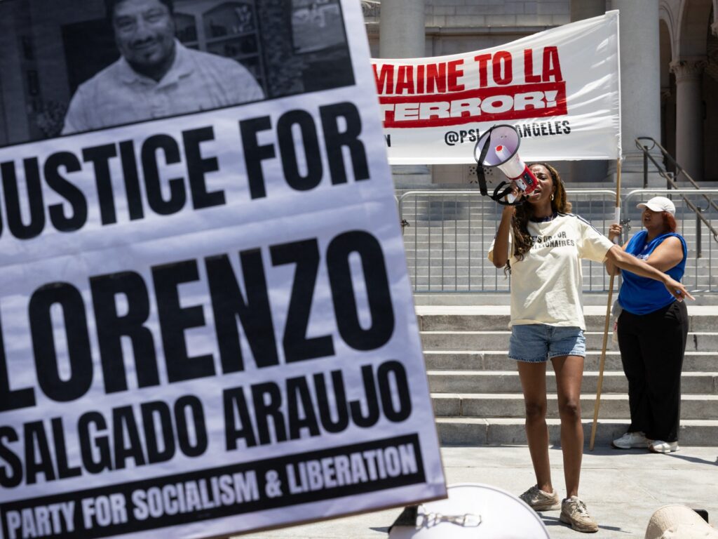 Protests continue in Houston over ICE killing of Lorenzo Salgado Araujo | News